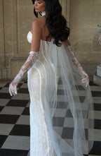 Ellie Lace Neck Veil - Ivory